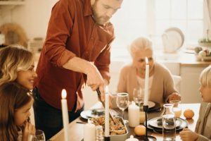multi-generational estate planning, image of family at dinner